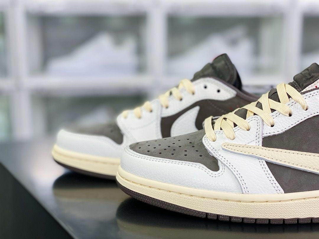 Travis Scott X Jordan 1 Low Mocha