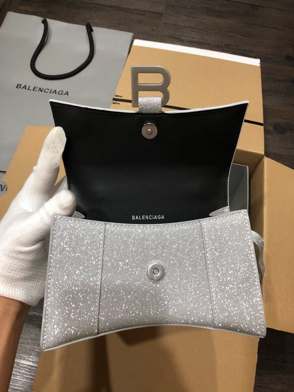 Bag B 2