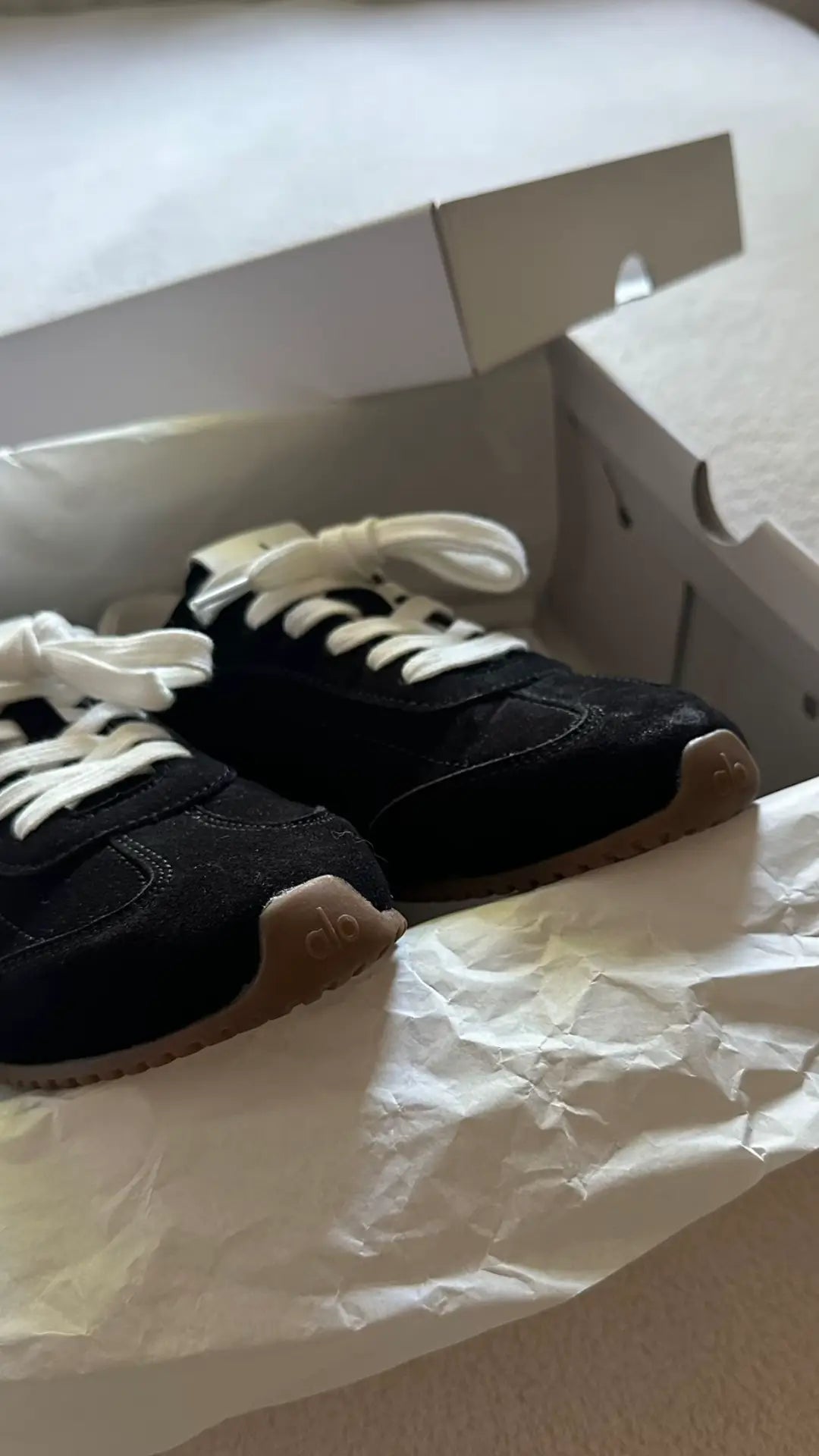 ALO sneakers sunset
