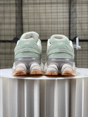 9060 New Balance Green Spring 2025