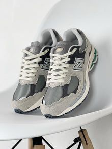New Balance 2002r Protection