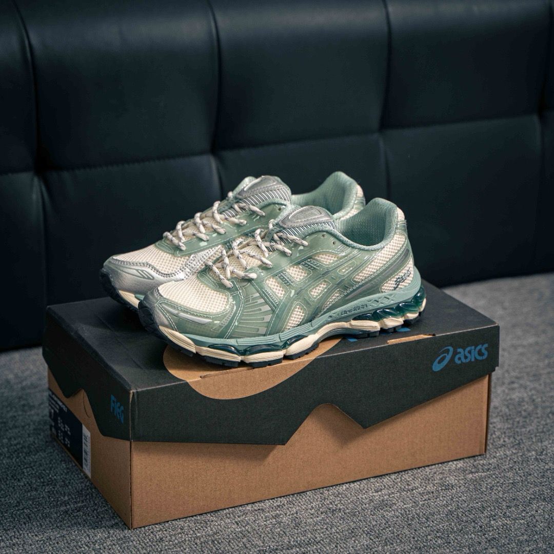 ASICS Gel 14 green