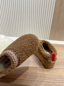 Ugg All Brown