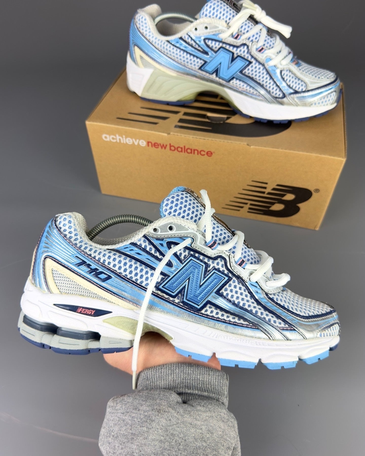 New balance 740