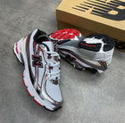 New Balance 740 Black Red