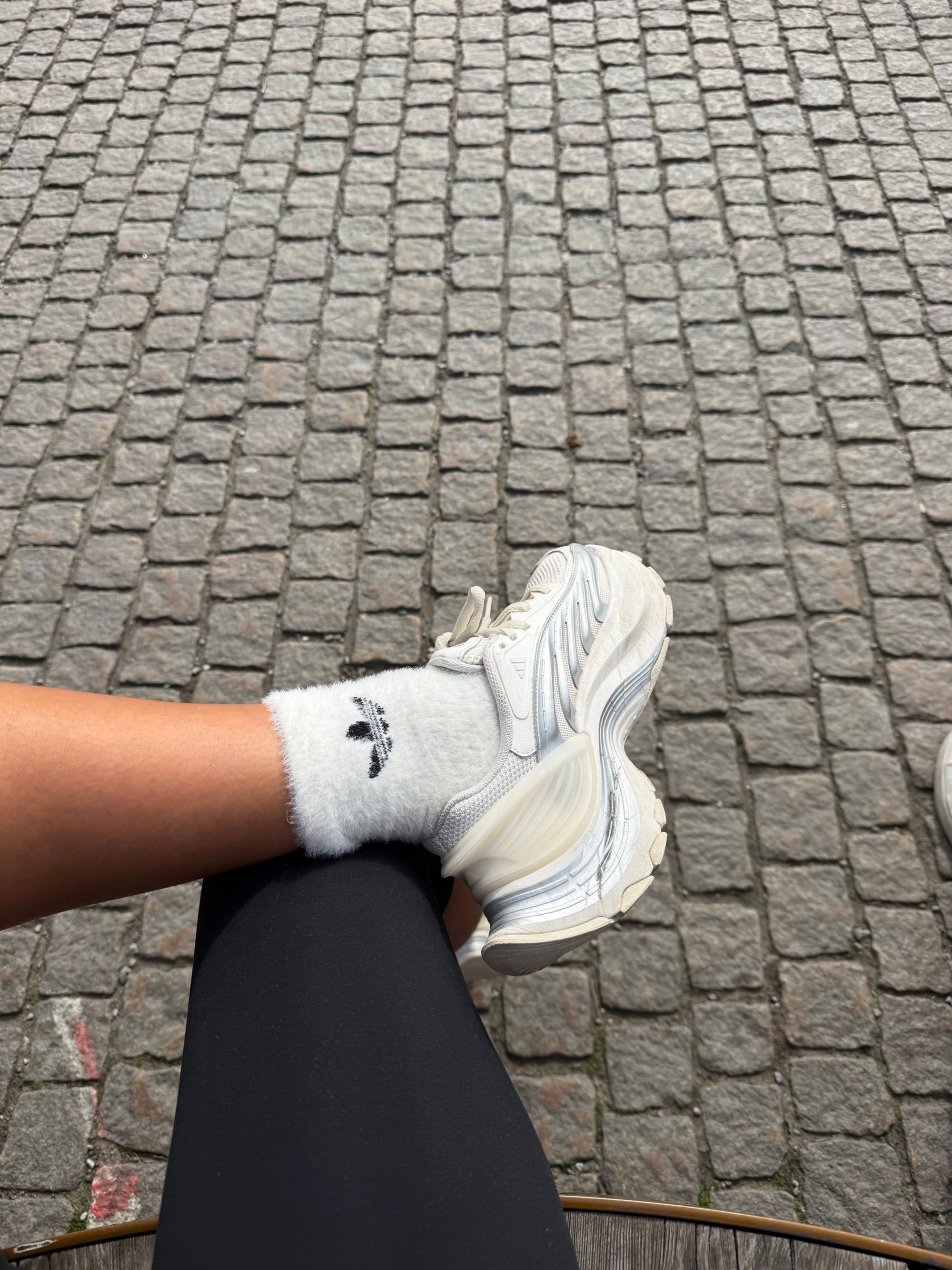Adidas — Blanche Chunky