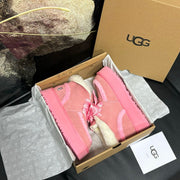UGG Platform Light Pink