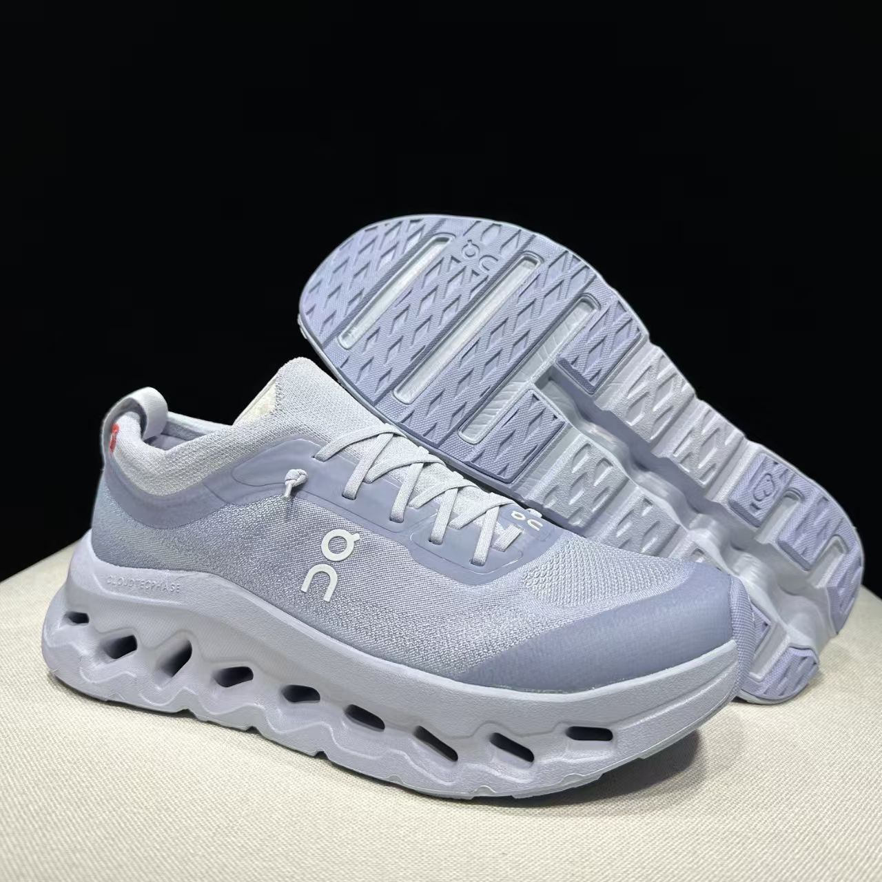 On Cloud Violet