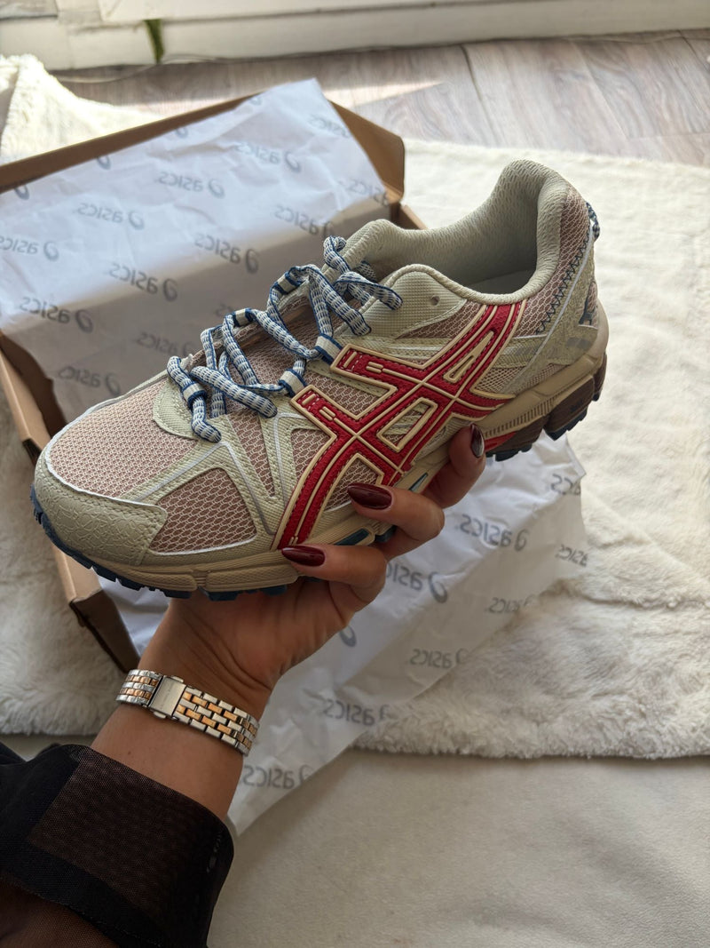 Asics Gel-Kahana 8 sand and red, side view