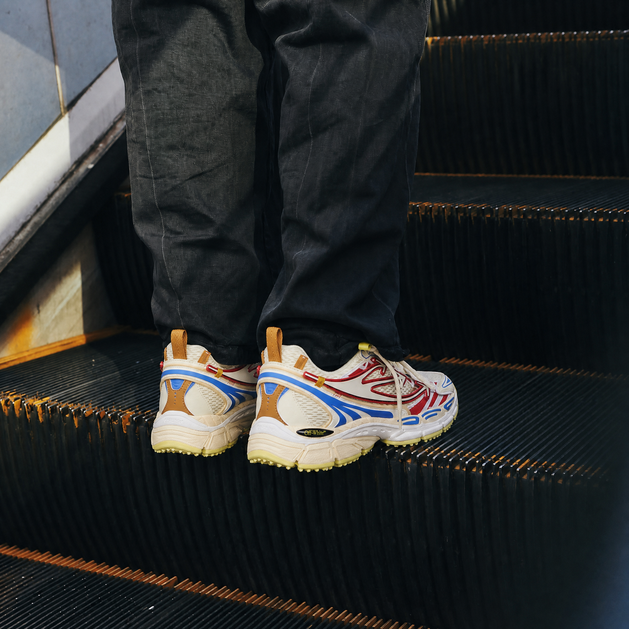 Off-White Be Right Back