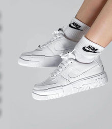 Air Force 1 Low Pixel White